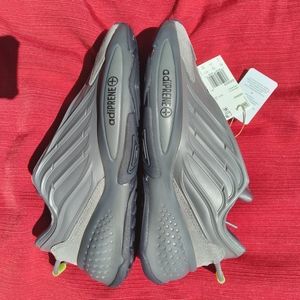 Adidas Ozrah NWT